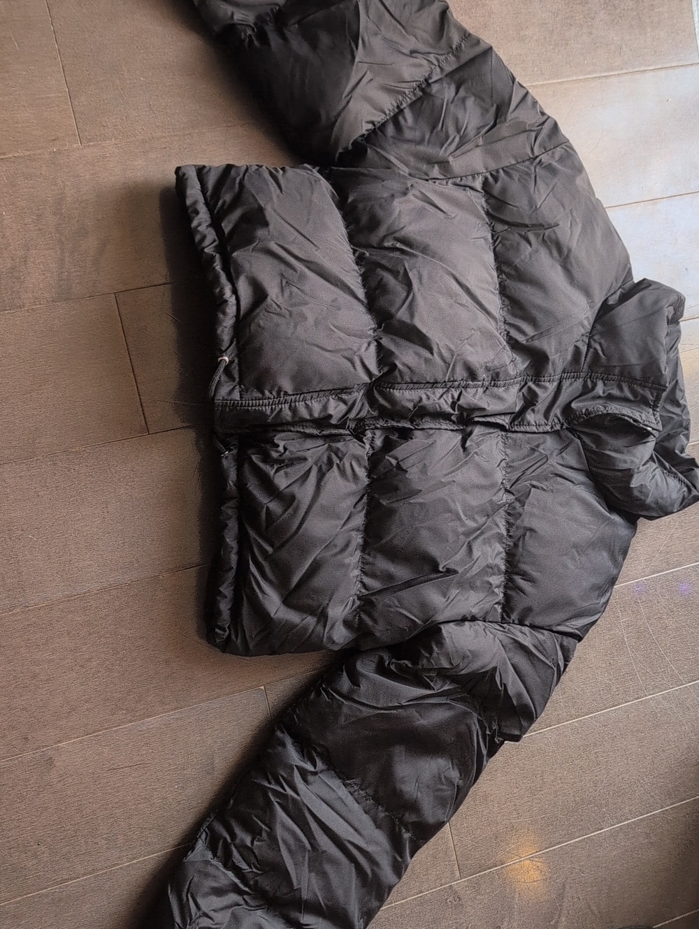 H&M Women's Black Puffer Jacket